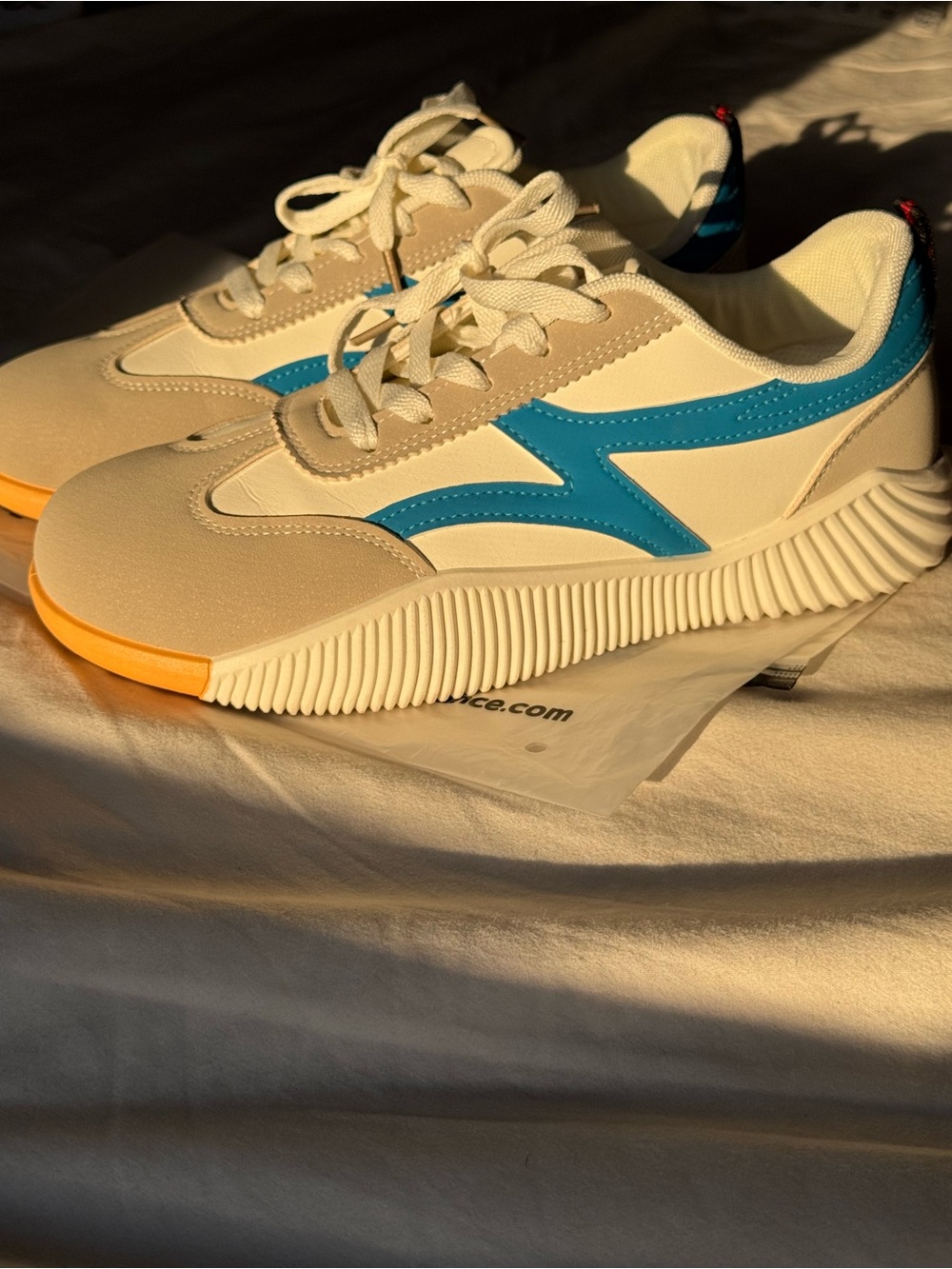 DeFlorence Cream and Blue Women's Lace-Up Sneakers